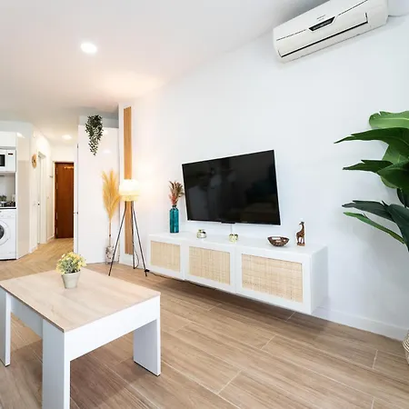 Malagasuite Cozy Studio&pool Appartamento *